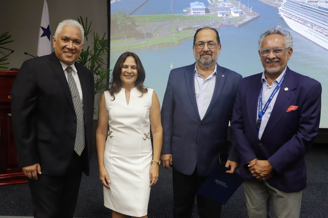 2023-evento-con-la-autoridad-del-canal-y-el-banco-nacional-de-panama